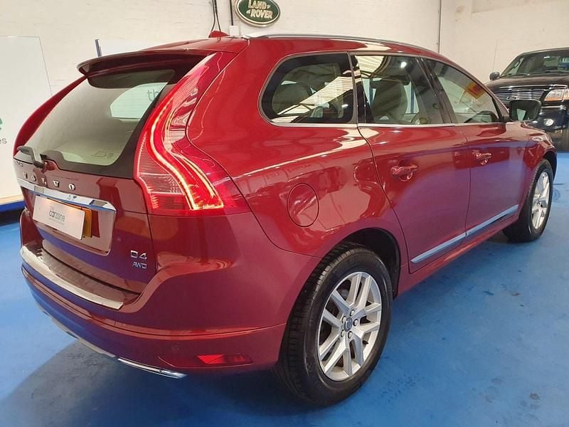 Used Volvo XC60 SE Lux 190 HP (139 kW) 2017 Red SUV