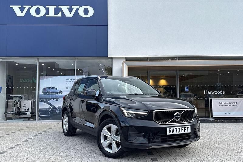 Black Used 2024 Volvo XC40 Core SUV | £27,890 (Fair price) - Image 1/4