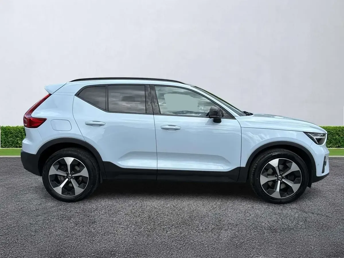 Used Volvo XC40 Plus 2024 Blue SUV