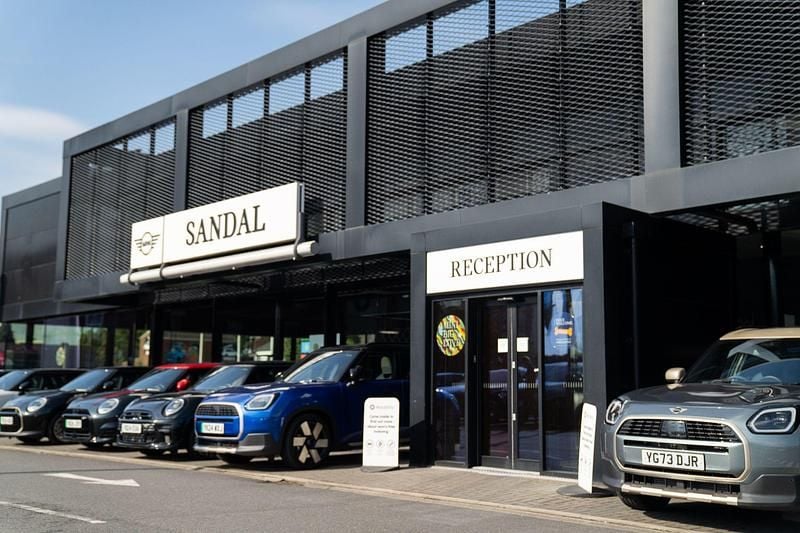 Used Mini Cooper Hatch 134 HP (98 kW) 2024 Black Hatchback