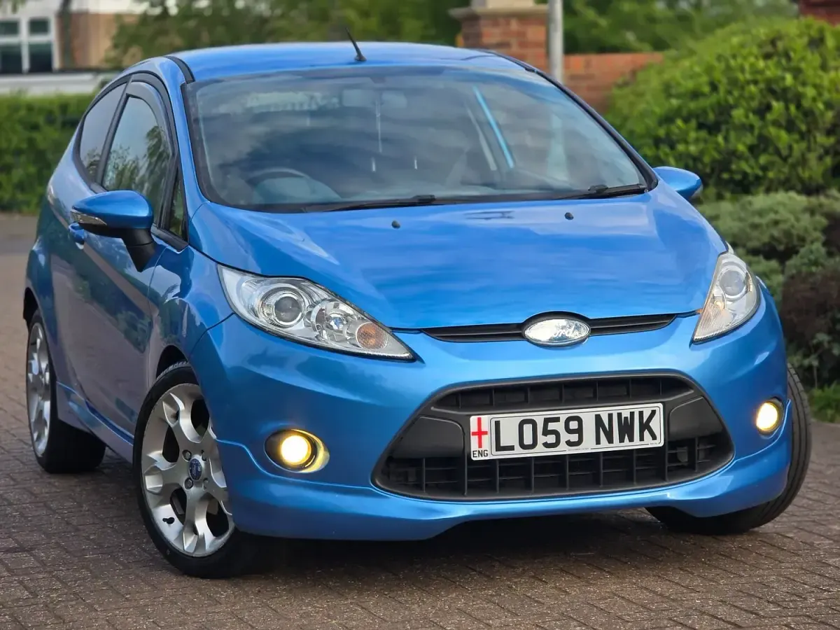 Used Ford Fiesta Zetec 2010 Blue Hatchback