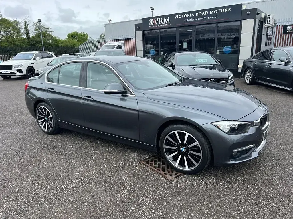Used BMW 320 Luxury Line 184 HP (135 kW) 2015 Grey Sedan