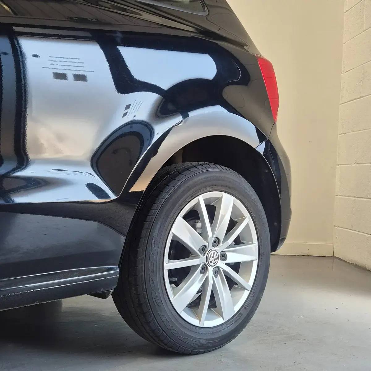 Used VW Polo SE 2015 Black Hatchback