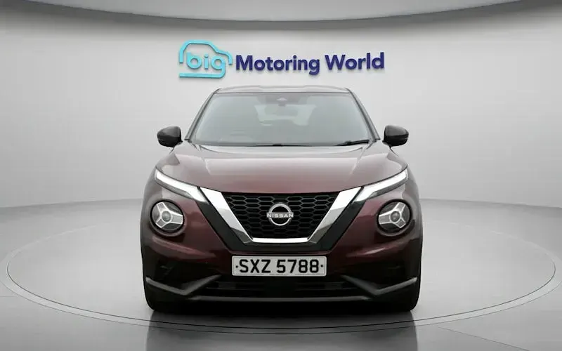 Used Nissan Juke N-Connecta 114 HP (83 kW) 2023 Red SUV