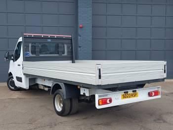 Used Nissan Interstar Tekna 130 HP (95 kW) 2023 White Van