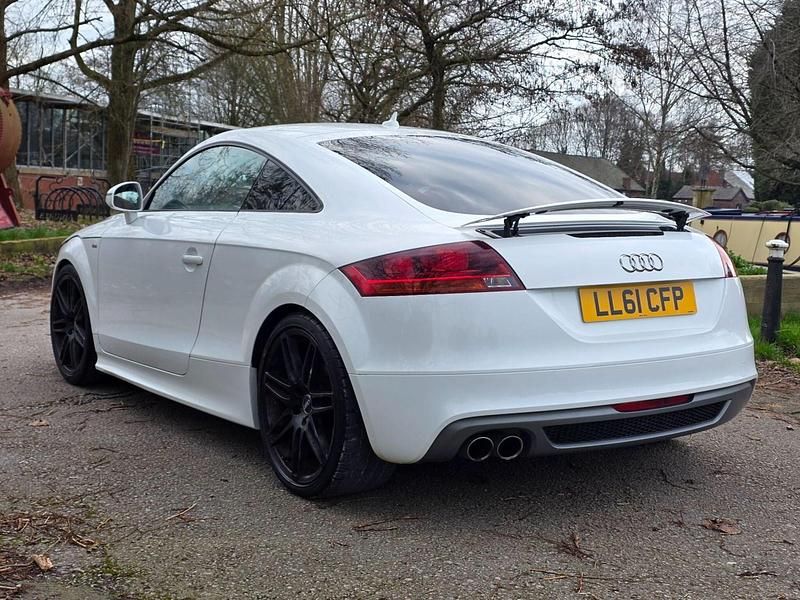 Used Audi TT Black Edition 170 HP (125 kW) 2011 White Coupe