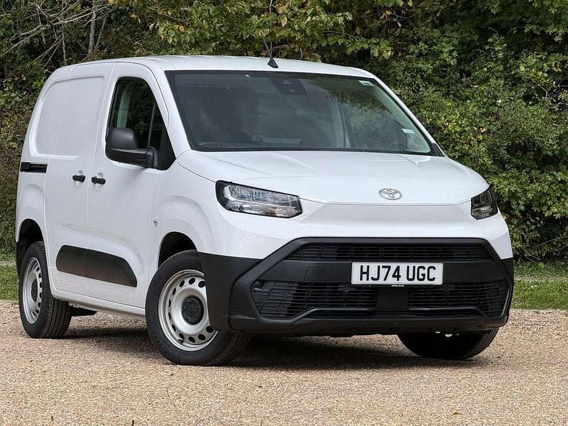 White Used 2024 Toyota Proace Active Van | £20,394 (Expensive) - Image 1/4