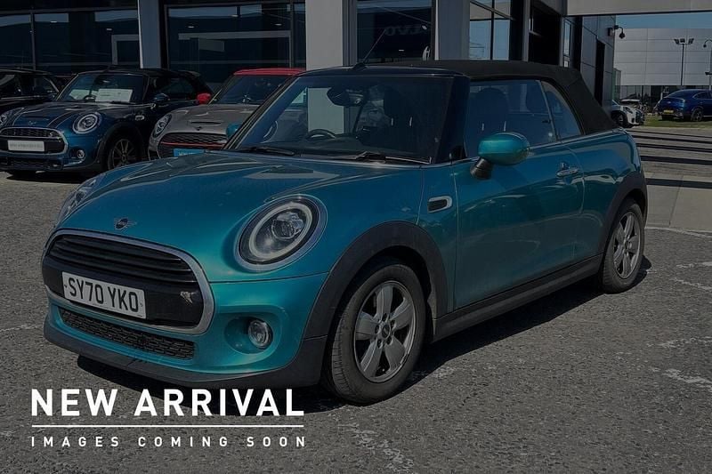 Begagnad Mini Cooper Classic 136 HK (100 kW) 2020 Grön Halvkombi