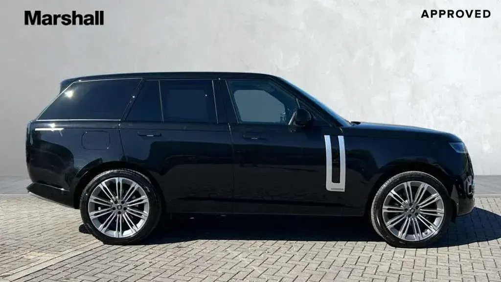 Used Land Rover Range Rover Autobiography 350 HP (257 kW) 2024 Black SUV