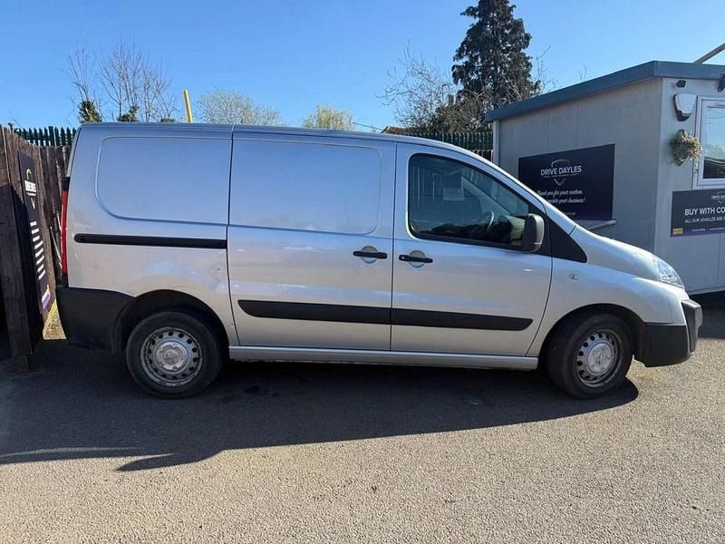 Used Peugeot Expert 2015 Silver Van
