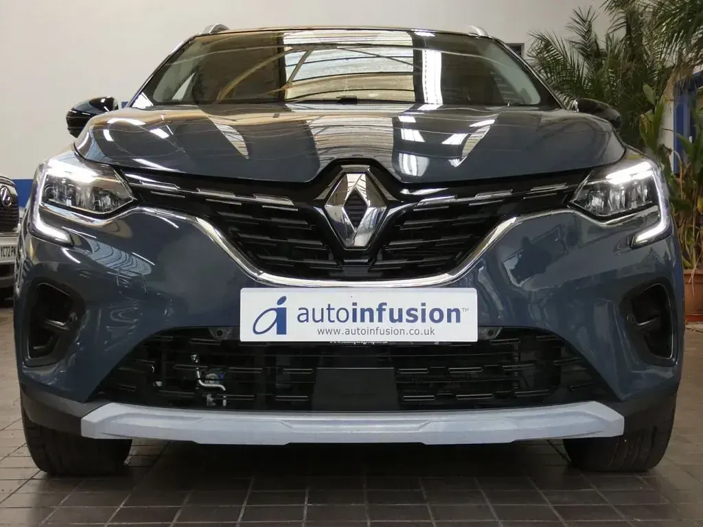 Used Renault Captur Techno 143 HP (105 kW) 2023 Blue/black SUV