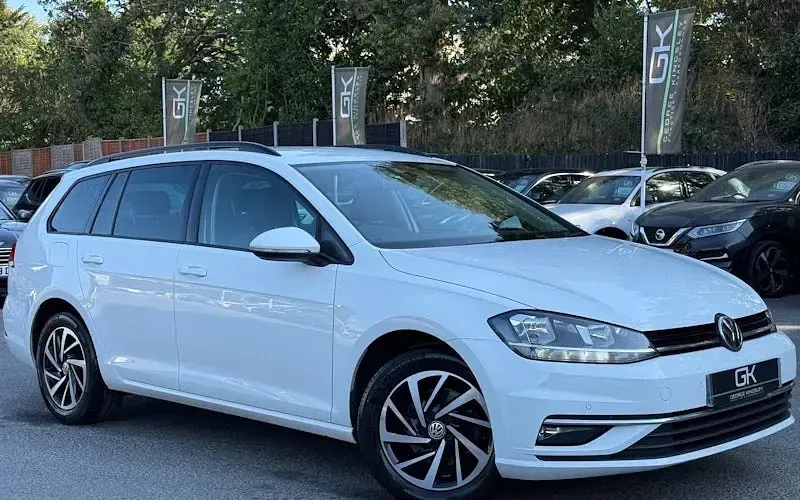 Used VW Golf VII Match 116 HP (85 kW) 2019 Estate