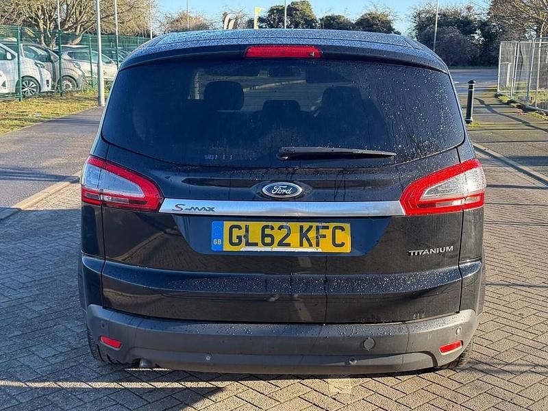 Used Ford S-MAX Titanium 2013 Black MPV