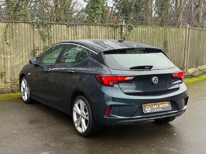 Used Vauxhall Astra SRi 150 HP (110 kW) 2018 Green Hatchback