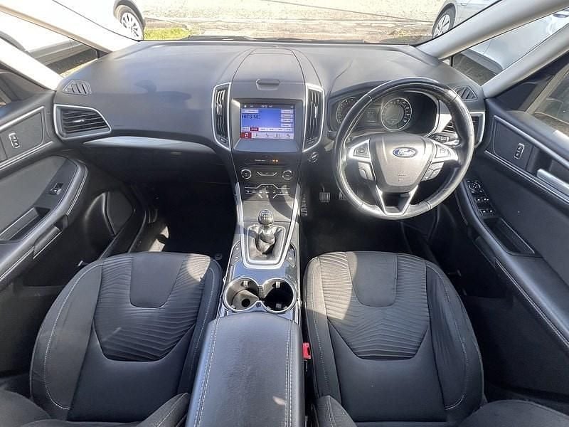 Używany Ford S-MAX Zetec 148 KM (108 kW) 2019 Szary Minivan