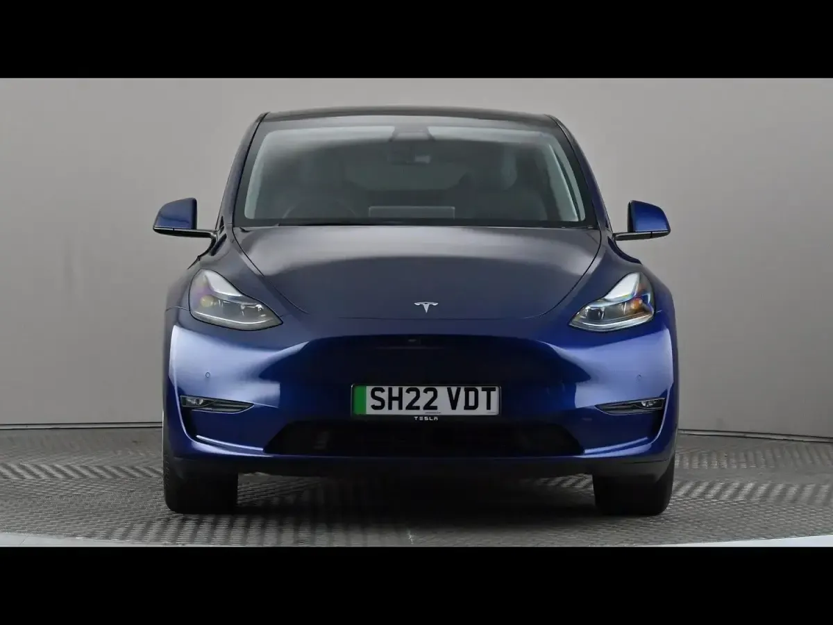 Used Tesla Model Y Long Range AWD 378 kW (514 HP) 2022 Blue SUV