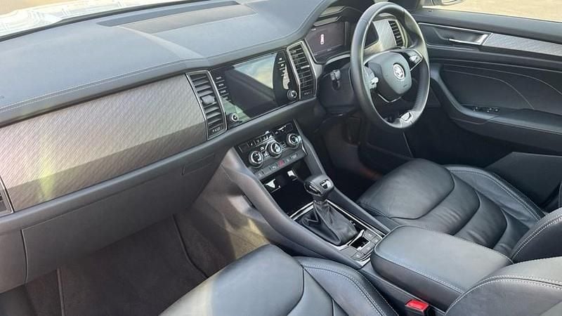 Used Skoda Kodiaq SE L Executive 150 HP (110 kW) 2024 Moon white SUV