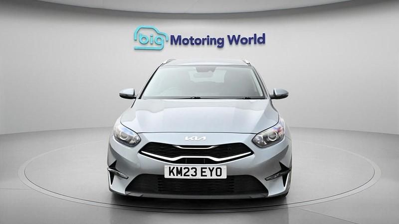 Used Kia Ceed Sportswagon 134 HP (98 kW) 2023 Silver Estate