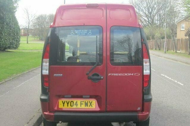 Used Fiat Doblò 105 HP (77 kW) 2004 MPV