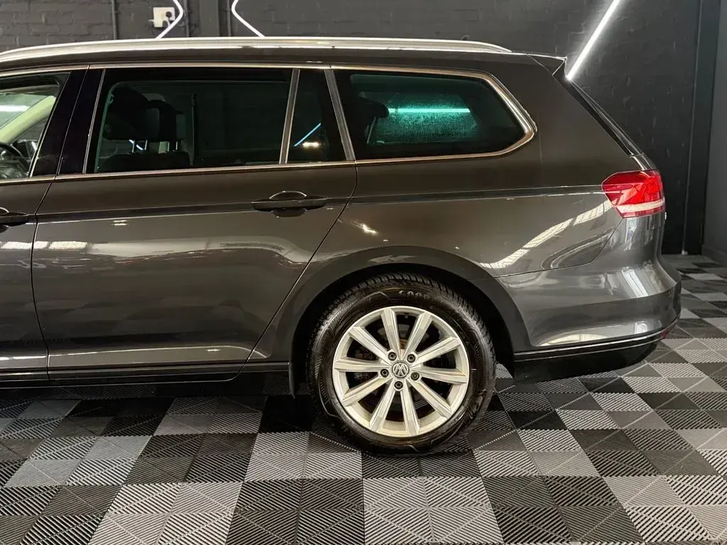 Used VW Passat Business 150 HP (110 kW) 2019 Grey Estate