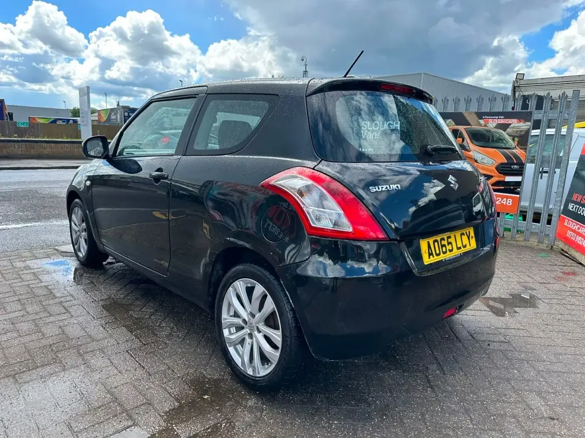 Używany Suzuki Swift SZ3 2015 Czarny Hatchback