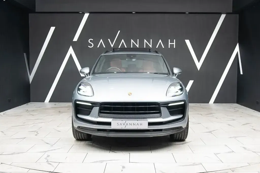 Begagnad Porsche Macan 265 HK (194 kW) 2023 Silver SUV