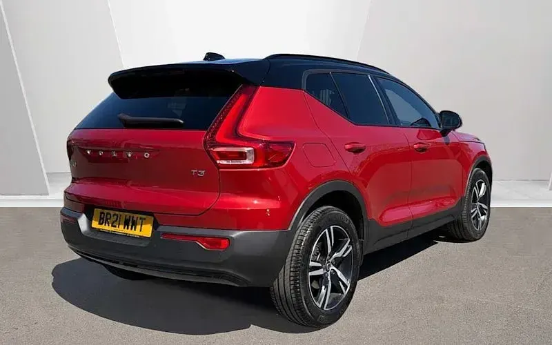 Used Volvo XC40 R-Design 163 HP (119 kW) 2021 SUV