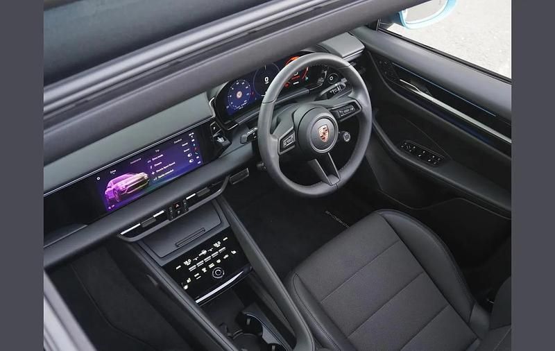 New Porsche Macan 374 kW (509 HP) 2025 Blue SUV