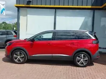 Used Peugeot 5008 Allure+ 131 HP (96 kW) 2022 Red SUV
