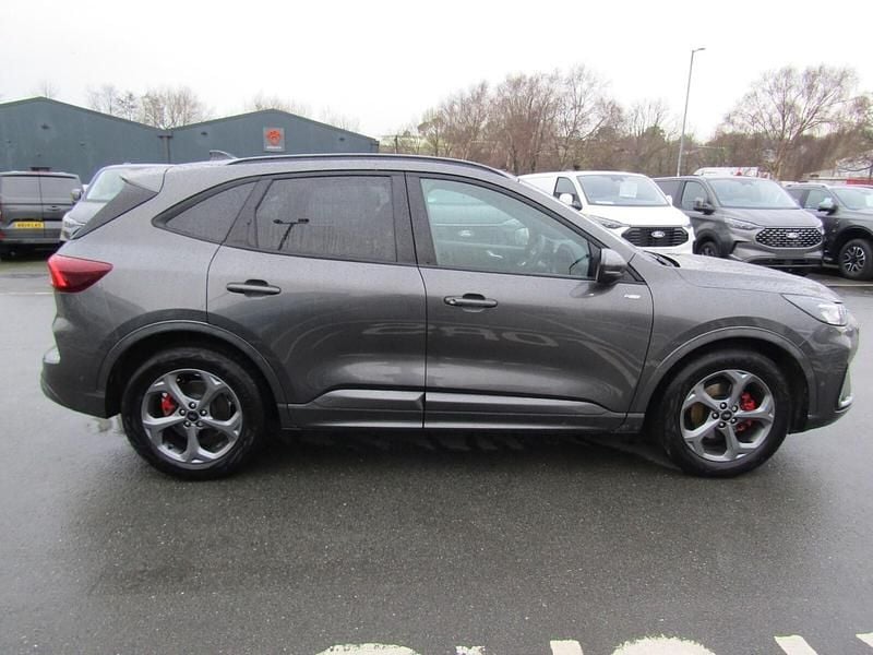 Second-hand Ford Kuga ST-Line 150 CP (110 kW) 2025 Gri SUV