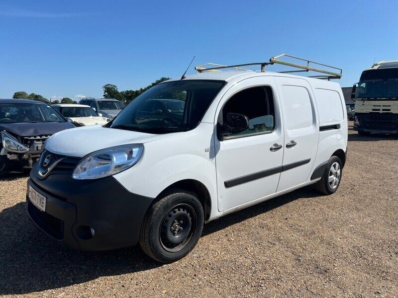 White Used 2021 Nissan NV250 Acenta Van | £3,500 - Image 1/4