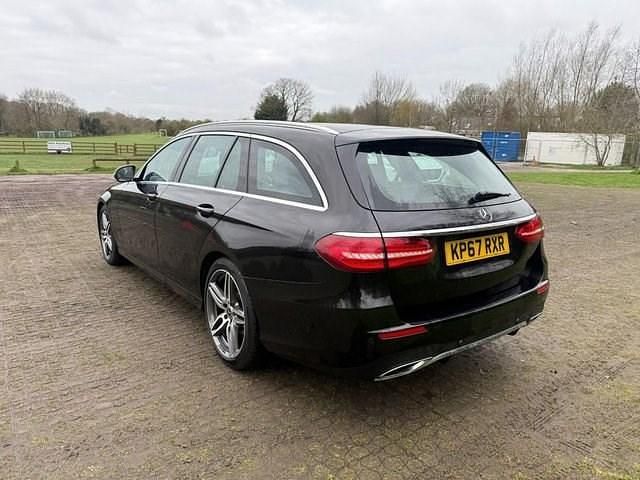 Begagnad Mercedes E220 AMG line 194 HK (142 kW) 2017 Svart Kombi