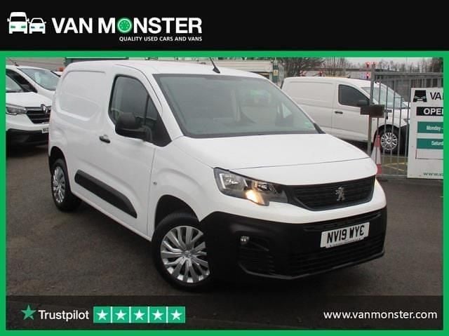 Used Peugeot Partner 2019 White MPV