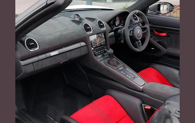 Used Porsche 718 493 HP (362 kW) 2024 White Cabriolet