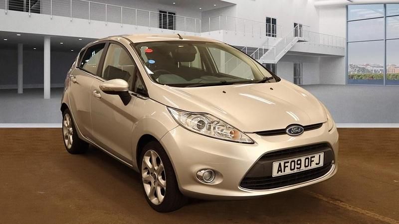 Silver Used 2009 Ford Fiesta Zetec Hatchback | £5,400 (Fair price) - Image 1/4