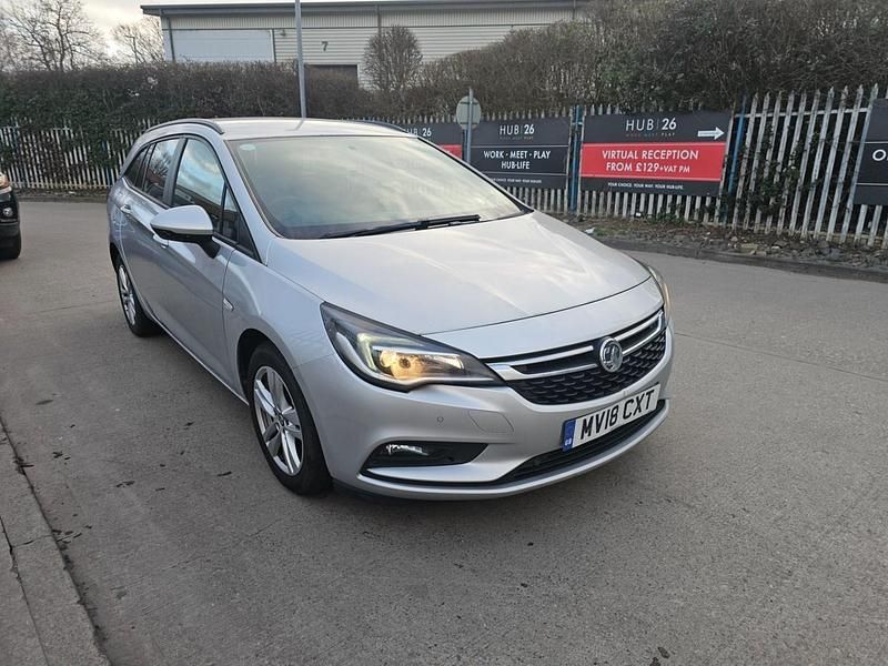 Used Vauxhall Astra 110 HP (80 kW) 2018 Silver Estate
