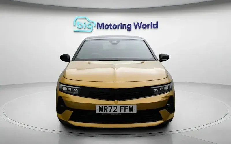 Begagnad Vauxhall Astra GS Line 131 HK (96 kW) 2025 Halvkombi