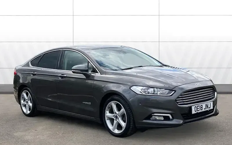 Usado Ford Mondeo Titanium 190 HP (139 kW) 2019 Sedan