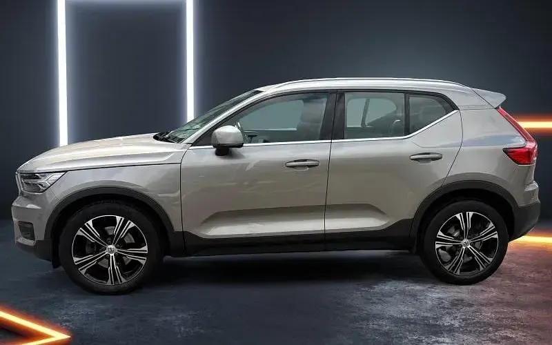 Used Volvo XC40 Inscription 190 HP (139 kW) 2019 Grey SUV