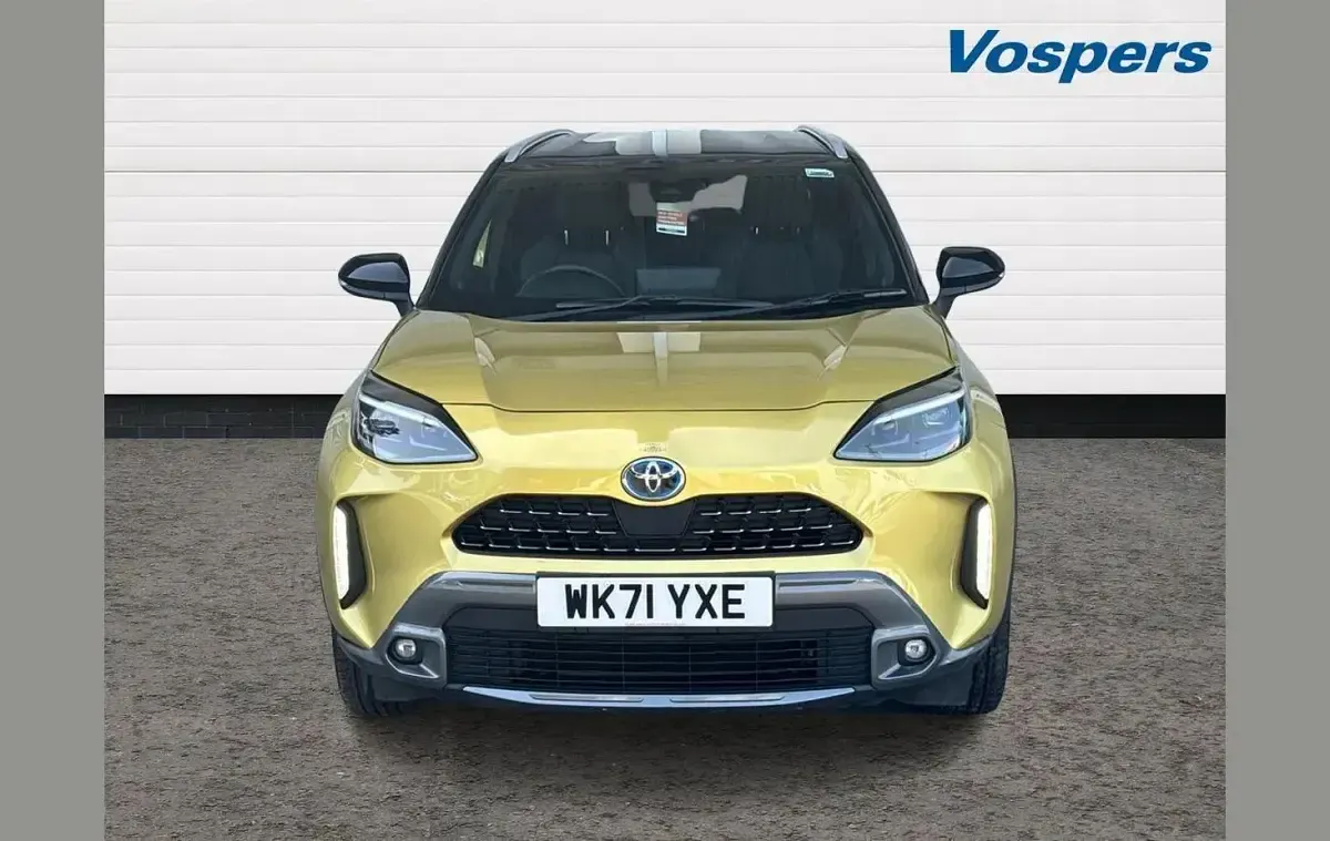 Used Toyota Yaris Cross 113 HP (83 kW) 2022 Yellow SUV
