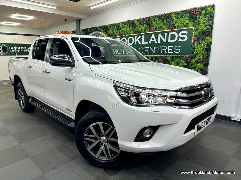 Used Toyota HiLux 2018 White Pickup