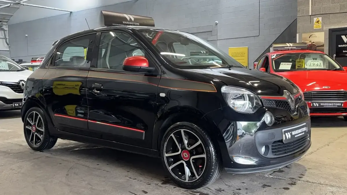 Used Renault Twingo Dynamique 70 HP (51 kW) 2016 Black Hatchback