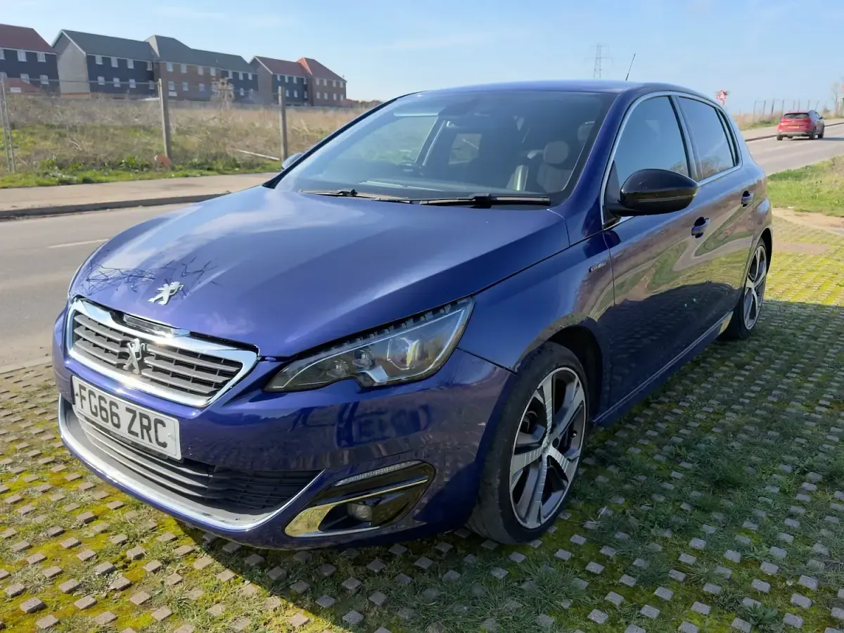 Used Peugeot 308 GT-line 130 HP (95 kW) 2016 Blue Hatchback