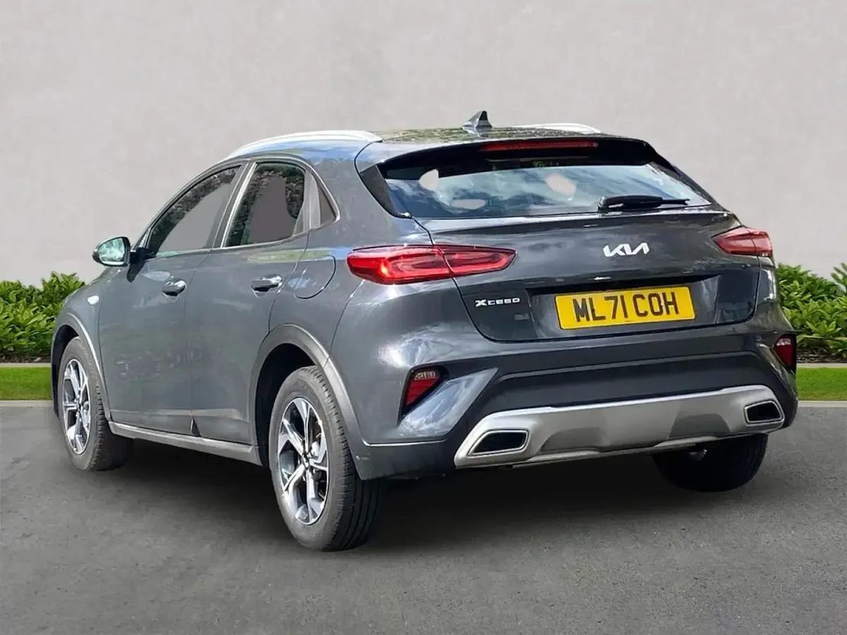 Usado Kia XCeed 118 HP (86 kW) 2021 Castanho SUV