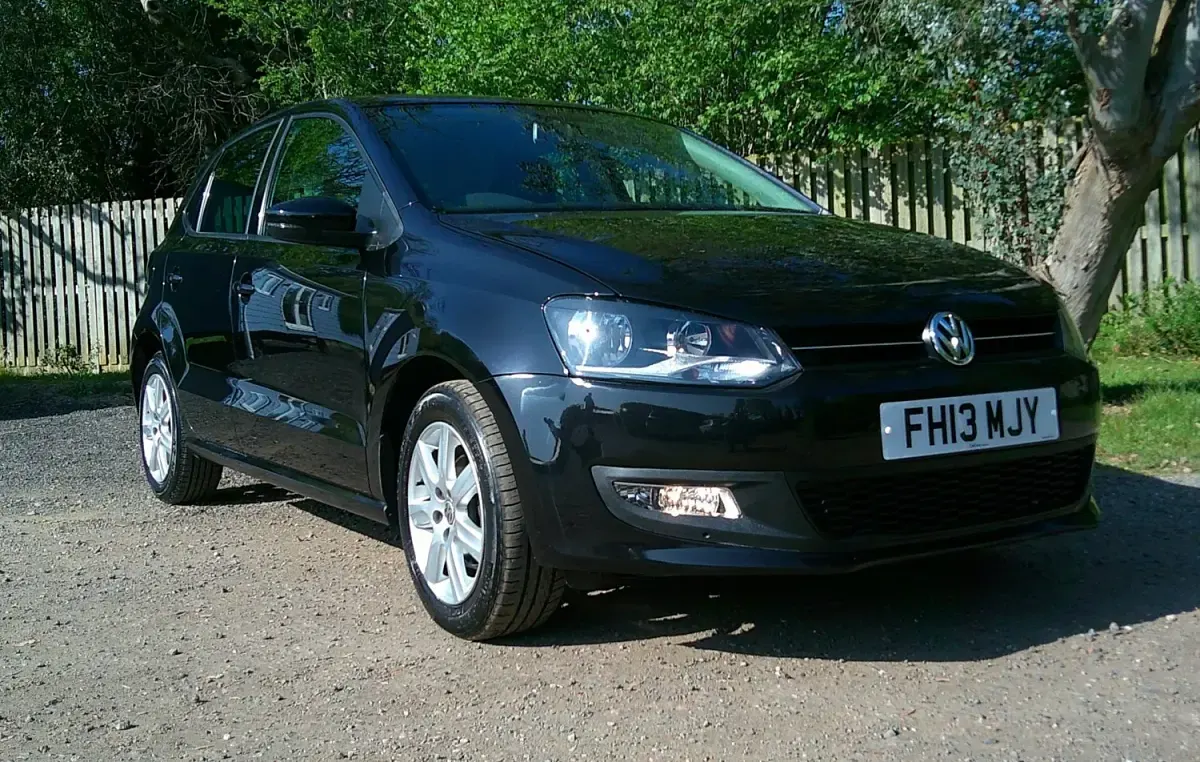 Usado VW Polo Match 60 HP (44 kW) 2013 Preto Citadino