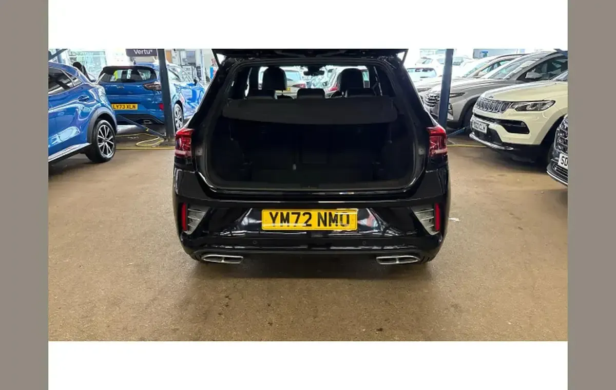 Used VW T-Roc R-line 147 HP (108 kW) 2023 Black SUV