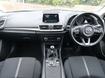 Begagnad Mazda 3 120 HK (88 kW) 2017 Vit Halvkombi