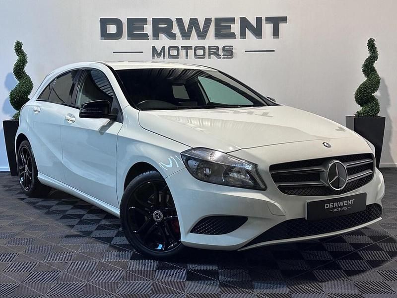 White Used 2013 Mercedes A200 Hatchback | £7,995 (Fair price) - Image 1/4