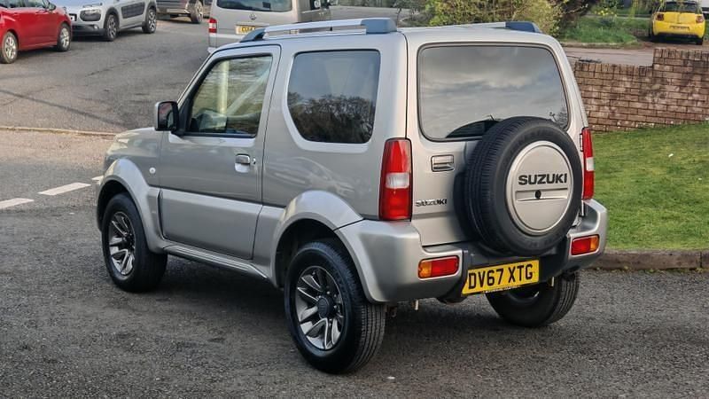 Begagnad Suzuki Jimny SZ4 85 HK (62 kW) 2017 Silver SUV