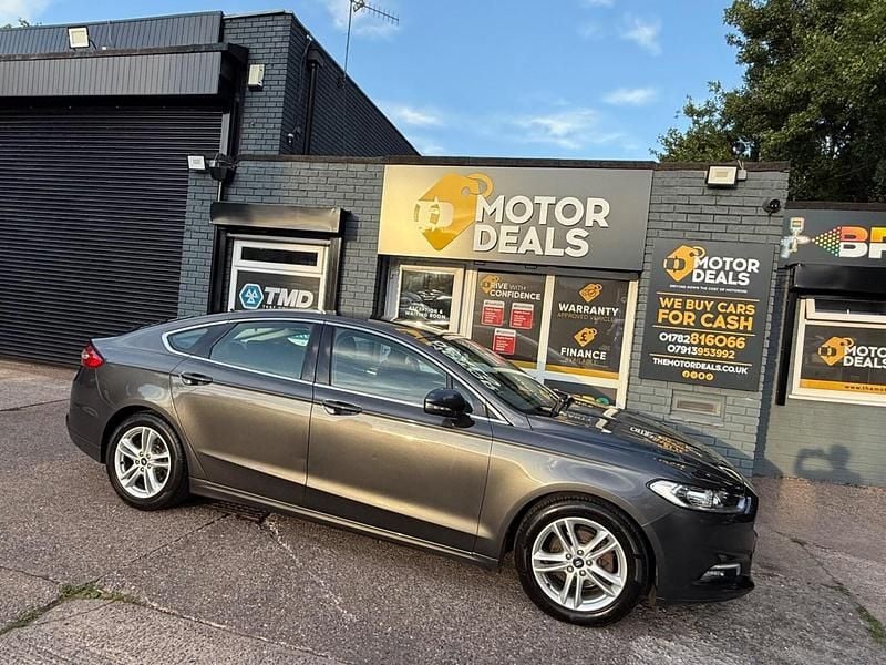 Grey Used 2017 Ford Mondeo Zetec Hatchback | £6,295 (Good price) - Image 1/4